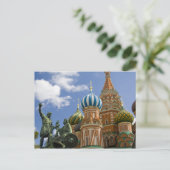 Carte Postale Russie, Moscou, place Rouge. St. Basil's 3 (Debout devant)