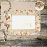 Carte postale Rustic Cream Rose Floral Gold Foil<br><div class="desc">Ce magnifique format de carte postale à feuille de date dispose d'un cadre d'aquarelle de roses de champagne crème douce et de verdure sur un arrière - plan doux bronzé marbré. Le texte apparaît dans une zone de texte blanche flottante entourée de deux cadres de papier peint. Il est beau...</div>