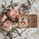 Carte Postale Rustique Enregistrer La Date Wood Lights Photo Inv<br><div class="desc">Rustic Save The Date Wood Lights Photo Invitation - Annoncez votre date de mariage à votre famille et à vos amis avec notre rustique enregistrer la date carte postale. La carte postale contient 2 de vos photos, sur le devant avec des lampes à cordes scintillantes accrochées au-dessus, et votre photo...</div>