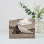 Carte postale Rustique Patiné Grange Sephia (Debout devant)