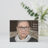 Carte Postale Ruth Bader Ginsburg (Debout devant)