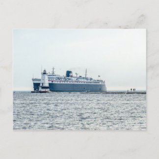 Carte Postale S.S. Badger émergeant du brouillard