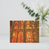 Carte Postale Sagrada Familia. Intérieur. Vue 17. (Debout devant)
