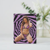 Carte Postale Sale fille Bikini (Debout devant)