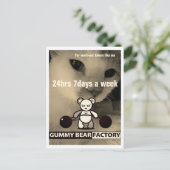 Carte Postale Salle De Fitness Gummy Bear Factory (Debout devant)