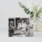 Carte Postale Salon de coiffure, 1923 (Debout devant)