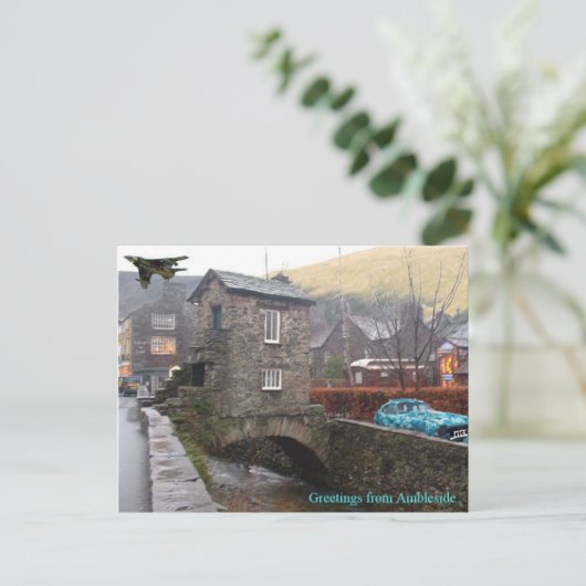 Carte Postale Salutations d'Ambleside (Debout devant)
