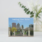 Carte Postale Salutations de Boston (Debout devant)