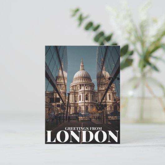 Carte Postale salutations de Londres (Debout devant)