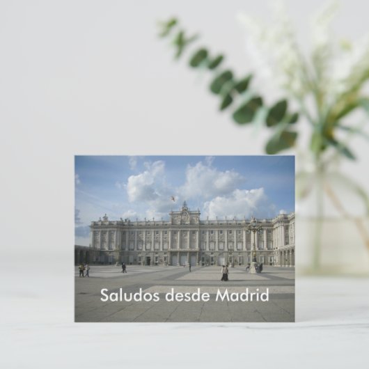Carte Postale Salutations de Madrid (Debout devant)