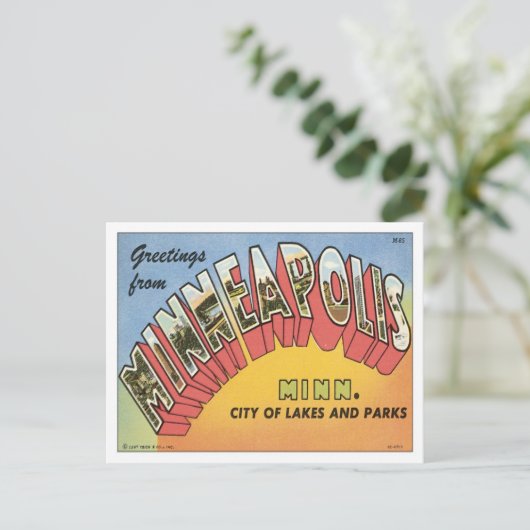 Carte Postale Salutations De Minneapolis (Debout devant)