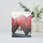 Carte Postale Salutations de Montréal (Debout devant)