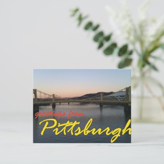 Carte Postale Salutations de Pittsburgh (Debout devant)