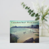 Carte Postale salutations de plage copacabana (Debout devant)