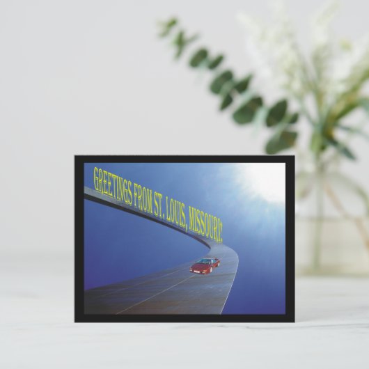 Carte Postale Salutations de St. Louis, MO (Debout devant)