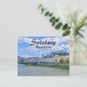 Carte Postale Salzbourg with the Castle à Austria (Debout devant)
