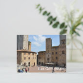 Carte Postale San Gimignano, Italie (Debout devant)