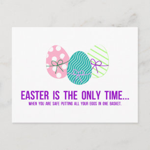 Carte Postale Sans danger pour mettre des oeufs dans un panier