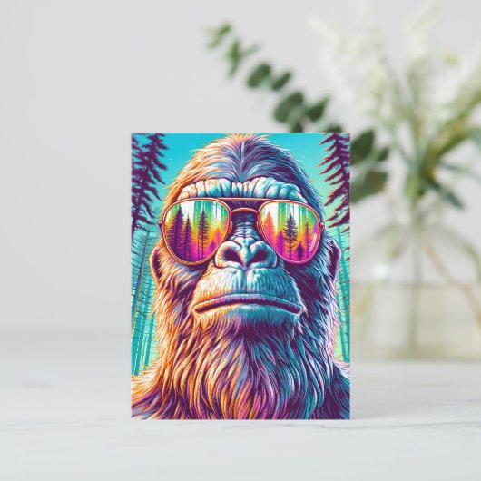 Carte Postale Sasquatch cool avec lunettes de soleil dans les Bo (Debout devant)
