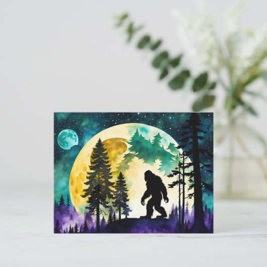 Carte Postale Sasquatch Pleine lune sur la montagne (Debout devant)