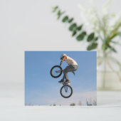 Carte Postale Saut BMX aéroporté (Debout devant)