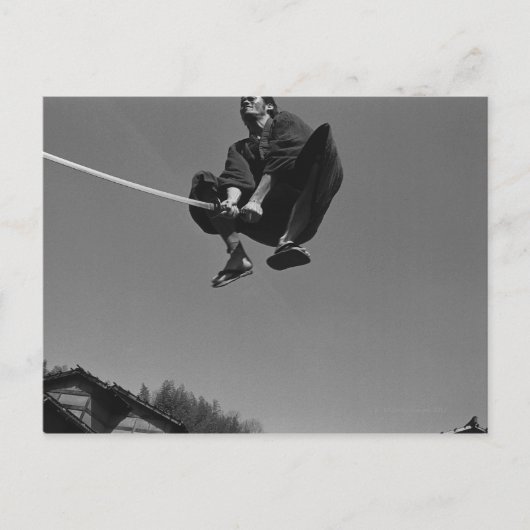 Carte Postale Saut de guerrier de Samouraï avec une épée 3 (Devant)