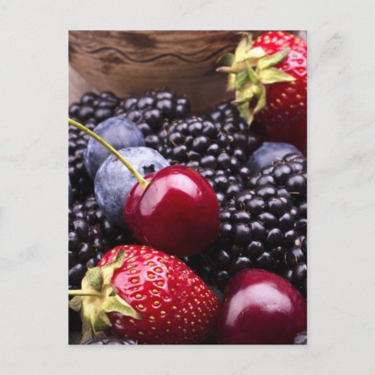 Carte Postale Savoureux Fruits D'Été Sur Une Table En Bois (Devant)