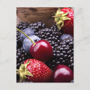 Carte Postale Savoureux Fruits D'Été Sur Une Table En Bois