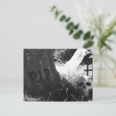 Carte Postale scène de cimetière (Debout devant)
