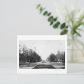 Carte Postale Scène de rue de la résidence (Debout devant)