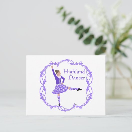 Carte Postale Scottish Highland Dancer Celtic Knotwork violet (Debout devant)