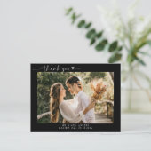 Carte Postale Script Photo de mariage moderne Merci (Debout devant)