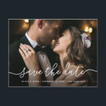 Carte Postale Script simple | Mariage photo Enregistrer la date<br><div class="desc">Ces épouses époustouflantes sauvez la date carte postale avec un script blanc simple et fantaisiste écrit à la main,  sur votre photo personnelle préférée.</div>
