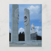 Carte Postale Sculpture d'Atom en Russie (Devant)