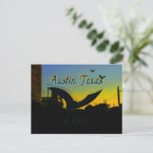 Carte postale Sculpture de chauve-souris d'Austin (Debout devant)