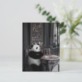 Carte Postale Se demander dans un café (Debout devant)