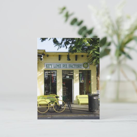 Carte Postale Secte à clé (Debout devant)