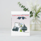 Carte Postale Selfie invisible drôle (Debout devant)