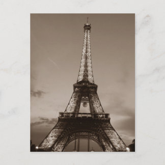 Carte Postale Sepia Tour Eiffel Soirée romantique de Paris
