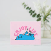 Carte Postale Sesame Street | Cookie Monster Profitez de la vie (Debout devant)