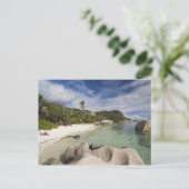 Carte Postale Seychelles, L'île de La Digue, L'Union Estate (Debout devant)