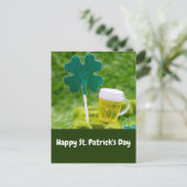 Carte Postale Shamrock de la Saint-Patrick Vestiges et bière (Debout devant)