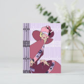 Carte Postale Shelby, 1930s Lady in Lavender and Wine (Debout devant)