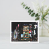 Carte Postale Shibuya la nuit. (Debout devant)