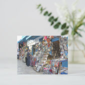 Carte Postale shopping dans un bazar en Tunisie (Debout devant)