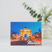 Carte Postale Siegestor, Munich, Allemagne (Debout devant)