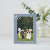 Carte Postale Simple Dusty Blue Photo Merci moderne (Debout devant)