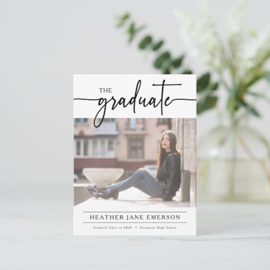 Carte postale simple et moderne (Debout devant)