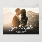 Carte Postale Simple Mariage Moderne Script Enregistrer La Date  (Devant)