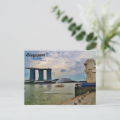 Carte Postale Singapour : Merlion et Marina Bay Sands Hotel (Debout devant)
